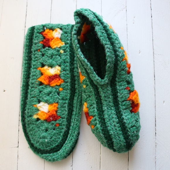 handmade crochet slippers - Picture 4 of 11